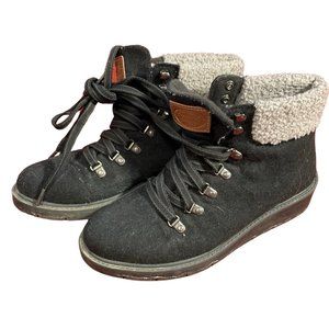 Black Boot w/ Sherpa Trim